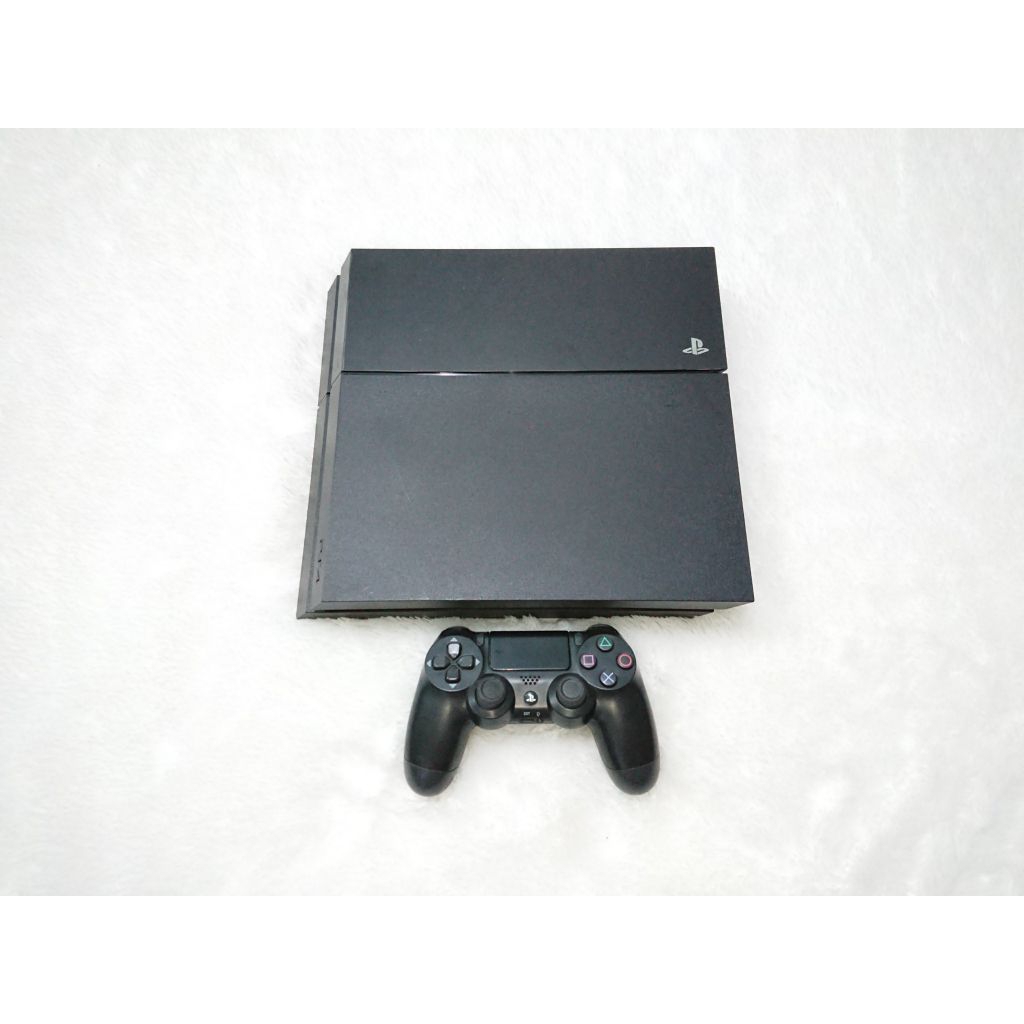 PLAYSTATION 4