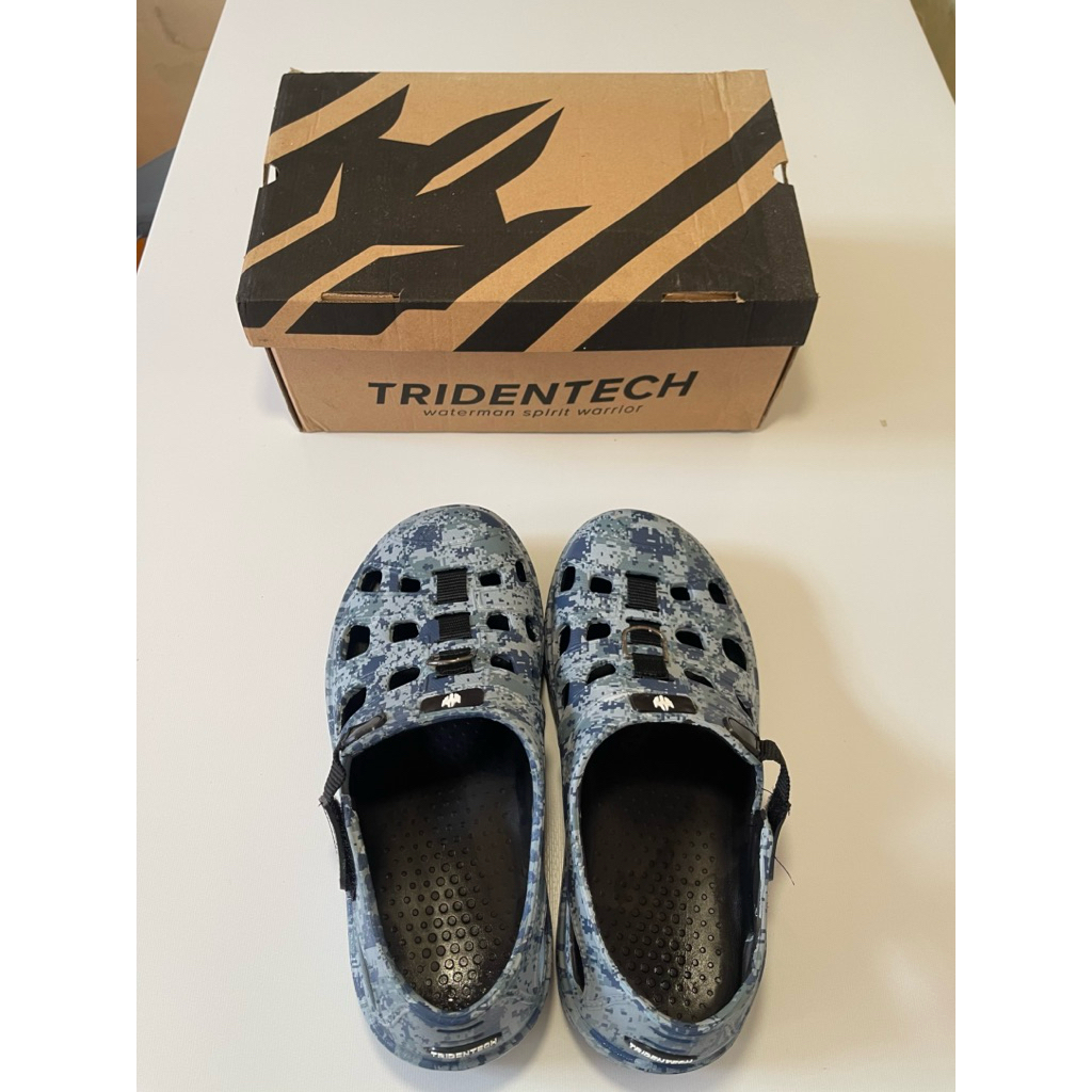 Sepatu Tridentech