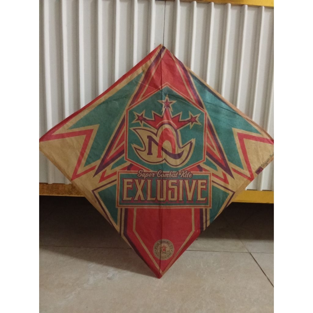 LAYANGAN KERTAS SABLON COKLAT  UK 58 ISI 100 PCS MODEL RANDOM