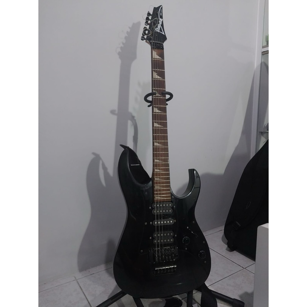 Gitar listrik second