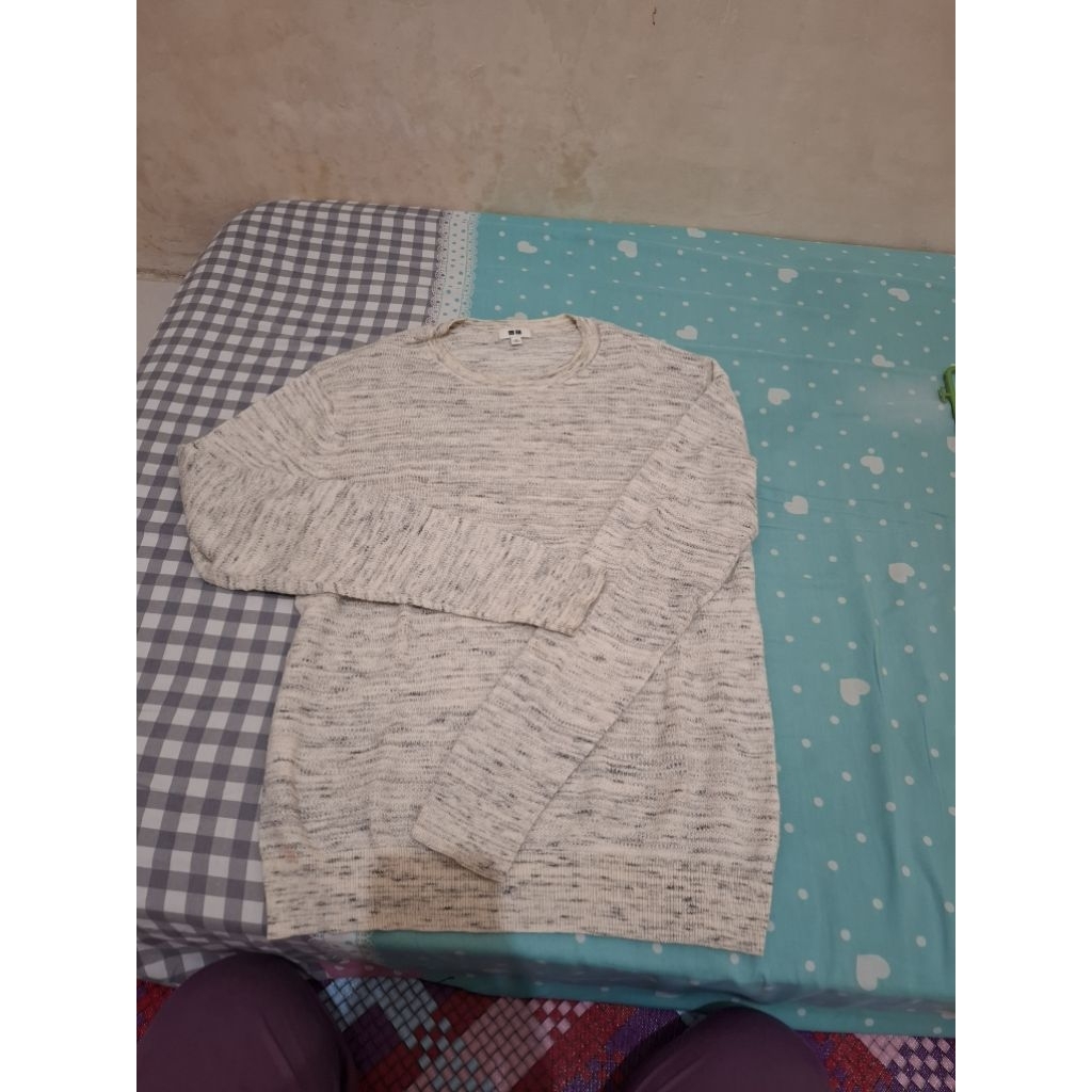Preloved Pribadi baju rajut uniqlo