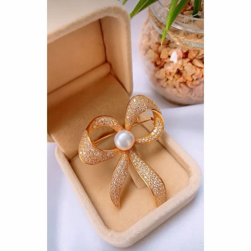 Bros Jilbab Ring Cincin dengan Aksen Mutiara Elegan bros hijab premium