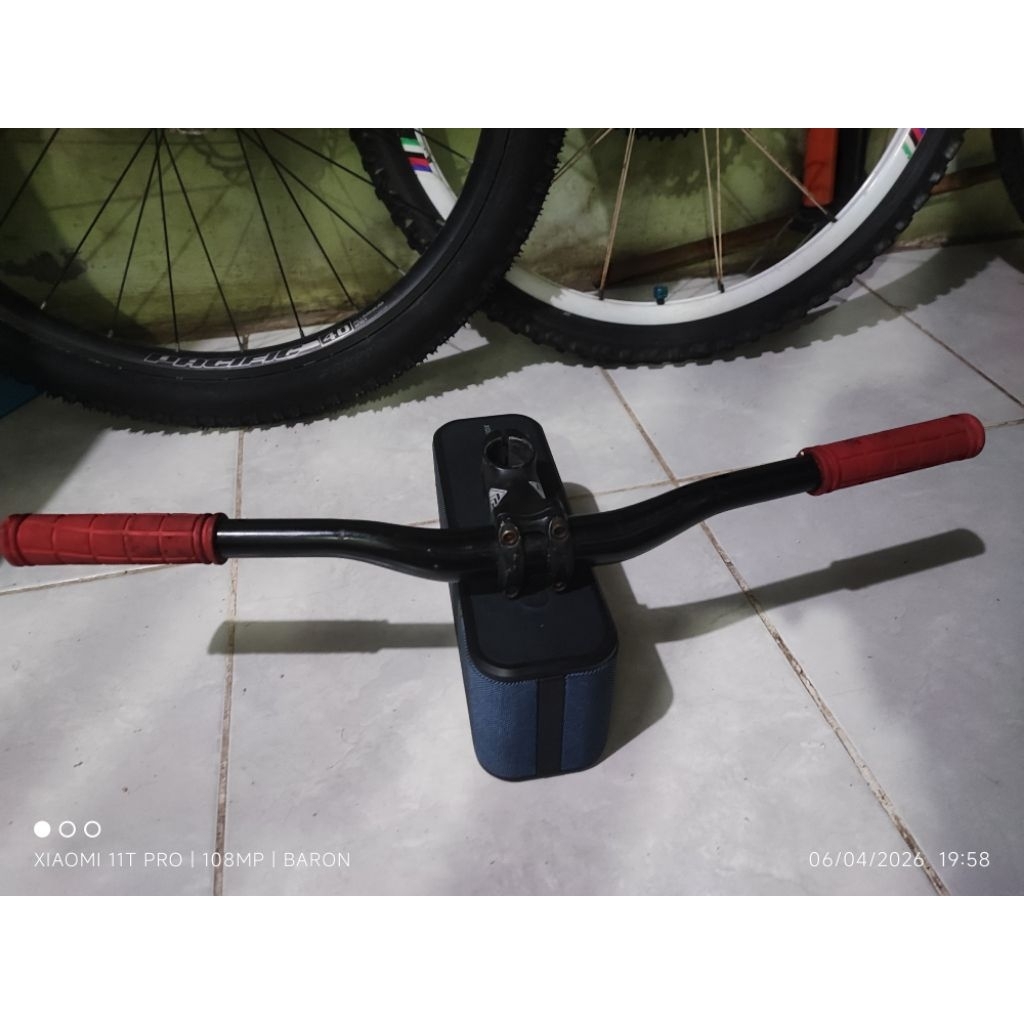 barset os clamp 31.8  stem allumunium aloy merk GT All Terra handlebar  stang carbon raceface next p