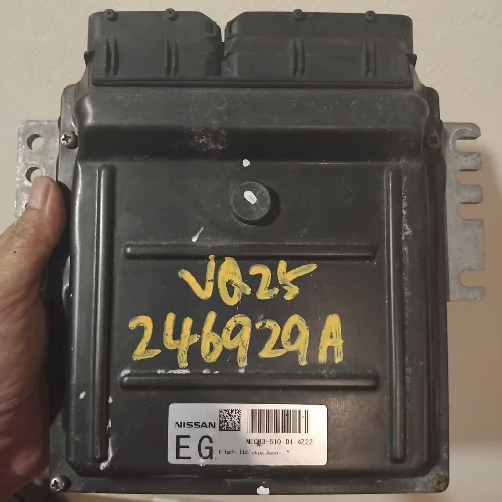 ECU Elgrand E51 Ecm Elgrand E51 Copotan Luar Kondisi Bagus Normal