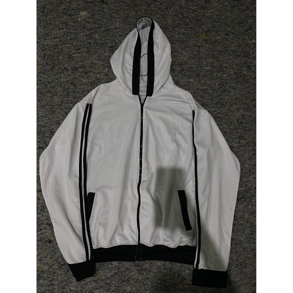 jaket wanita putih garis hitam