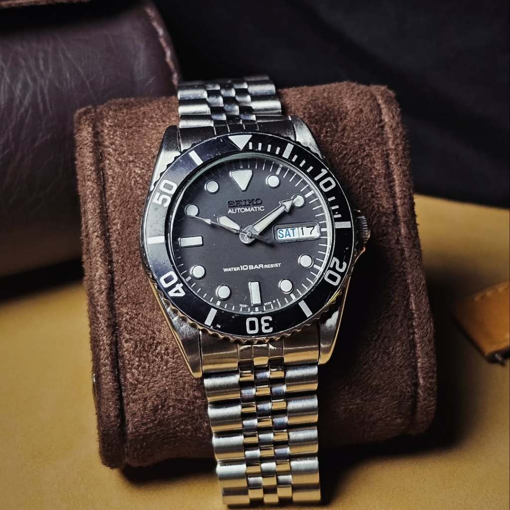 Vintage Seiko SKX023 Black Submariner Mid Size 38mm