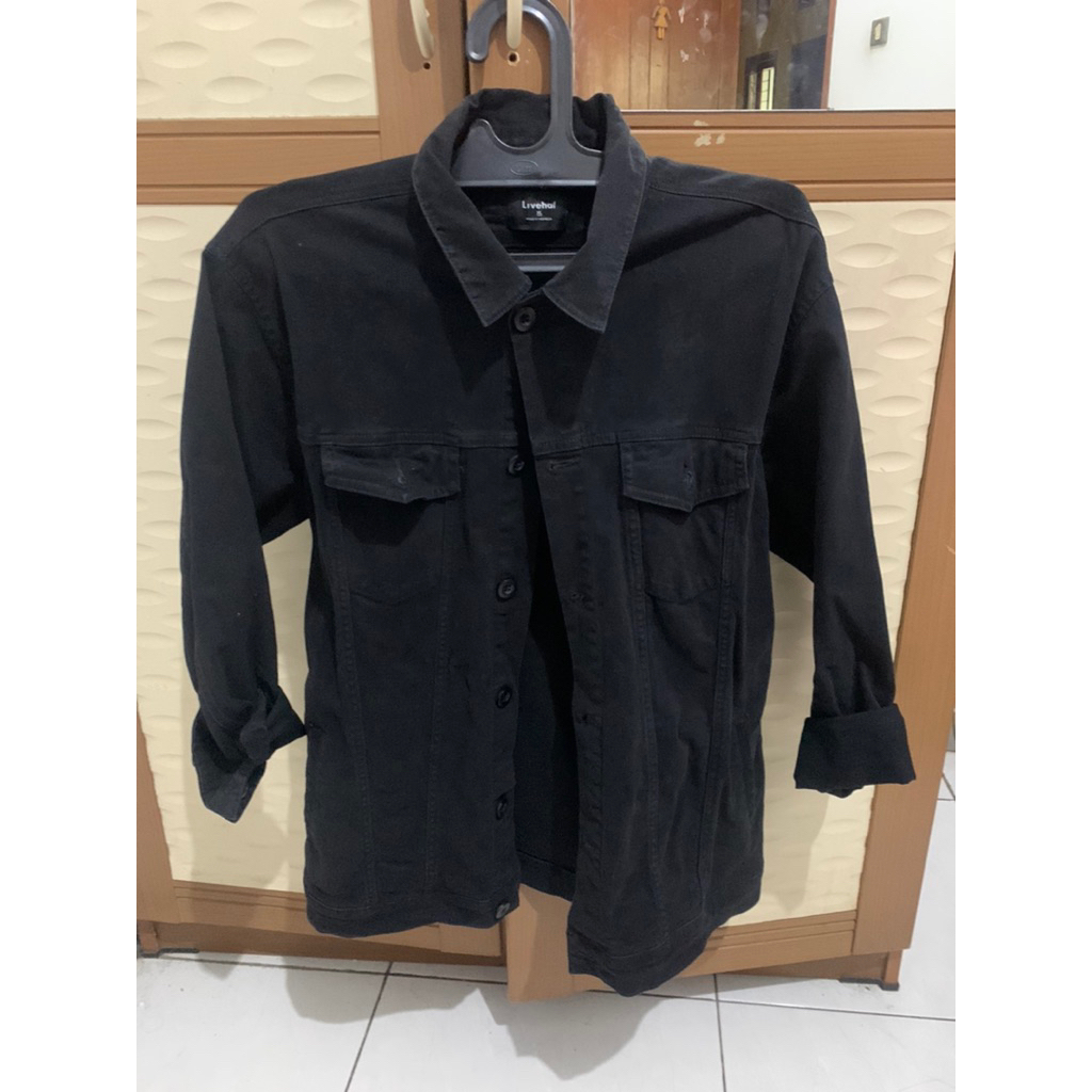 PRELOVED JAKET LIVEHAF HITAM
