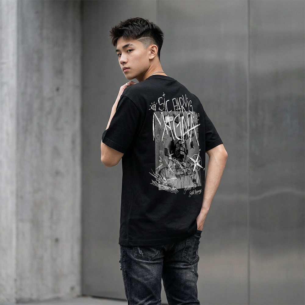 NOCTERA Reguler Tshirt Black Unisex 'Sic Parvis Magna'