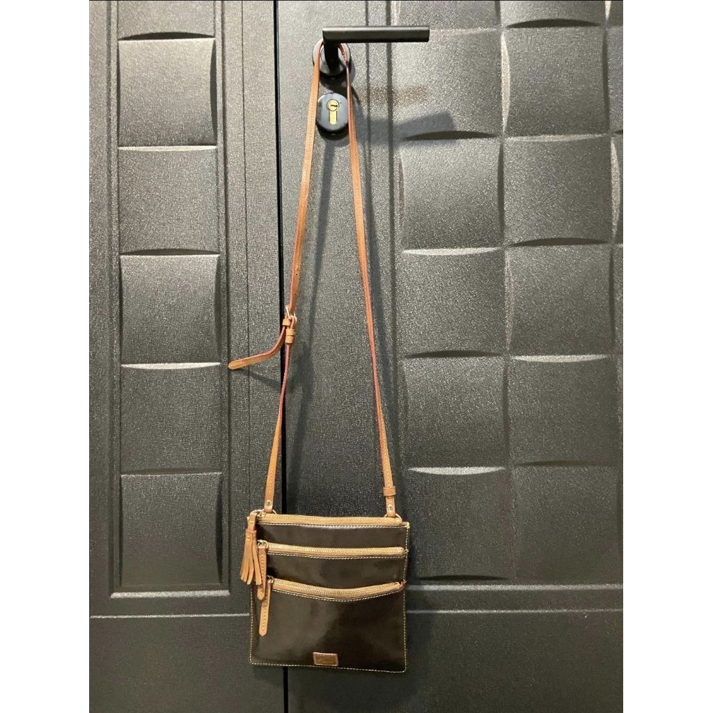 Tas kulit cambag Dooney Bourke
