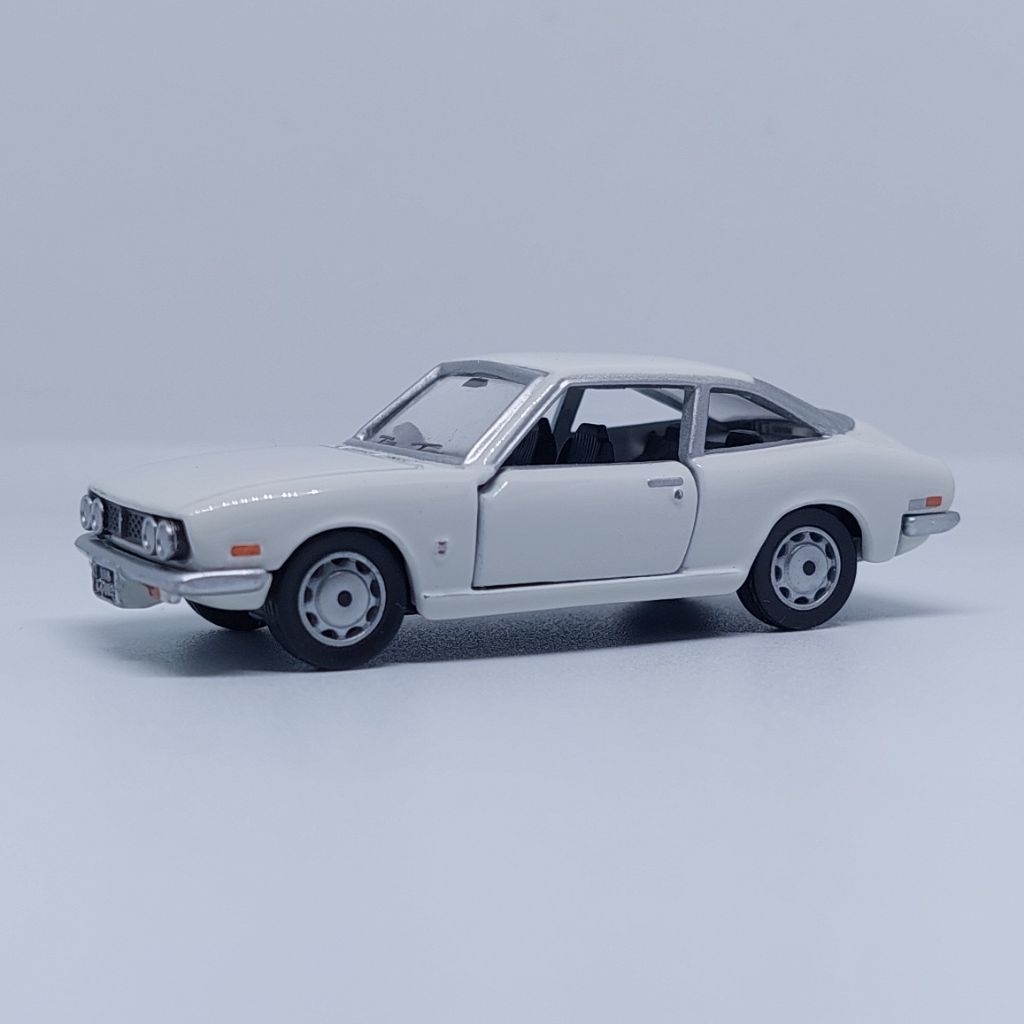 Tomica Limited Isuzu 117 Coupe 1800XE