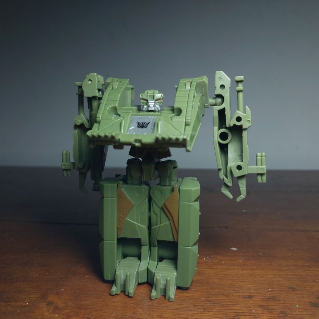 Transformers 2007 Legends class Brawl