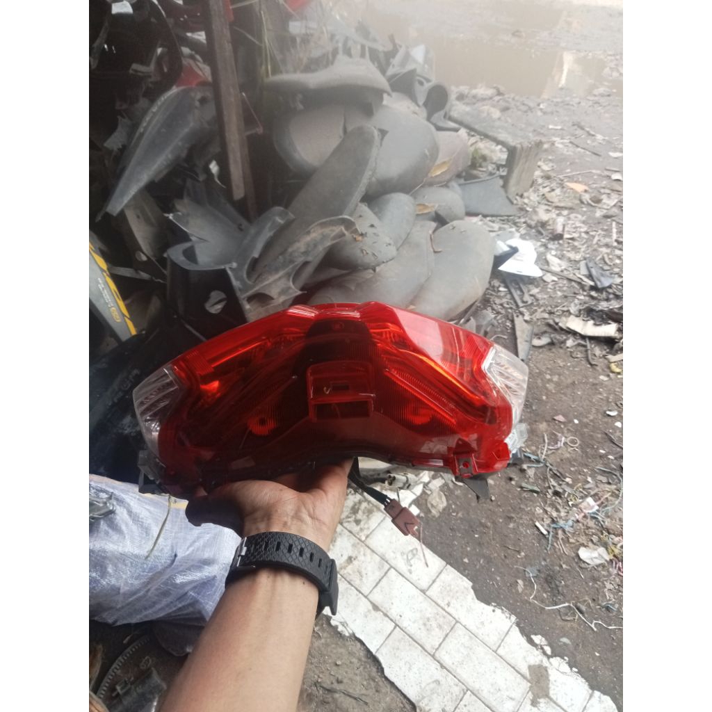 LAMPU STOP NMAX NEW ORIGINAL