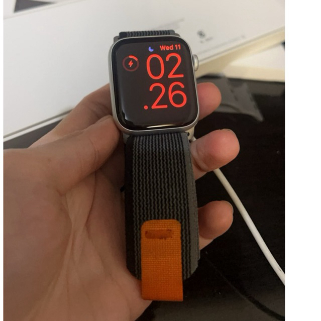 Preloved Apple watch SE (gen 2) 44mm