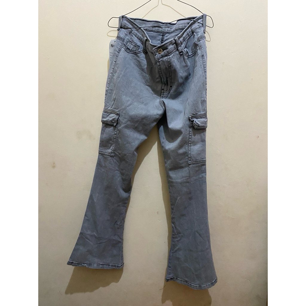 celana levis cutbray wanita preloved