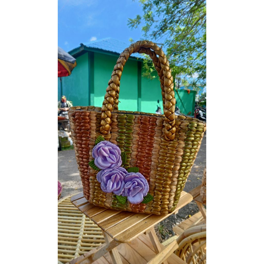 tas anyaman eceng gondok