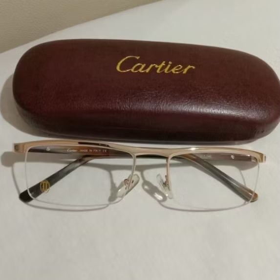 Preloved kacamata Cartier unisex .