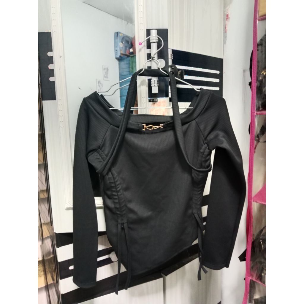 Kaos Longsleeve Wanita Hitam Rib Knit