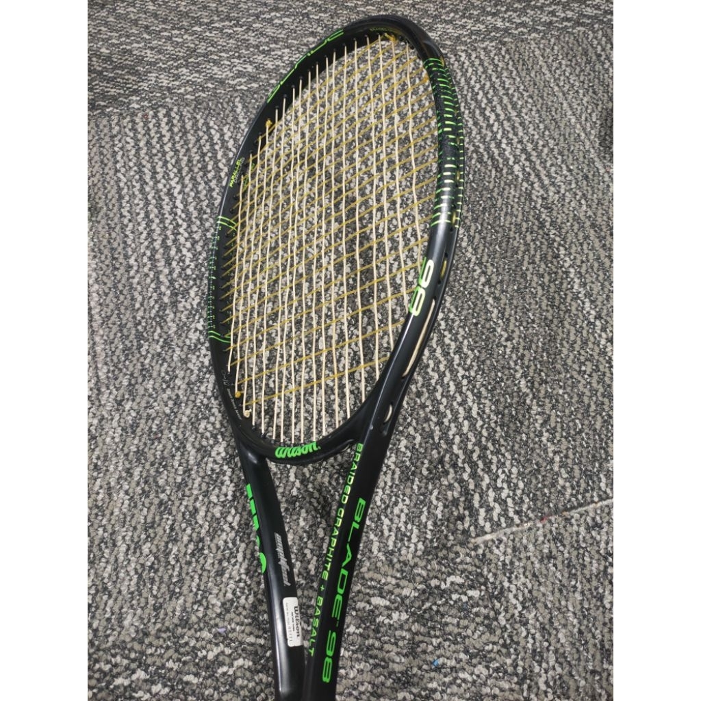 raket tenis Wilson Blade 98