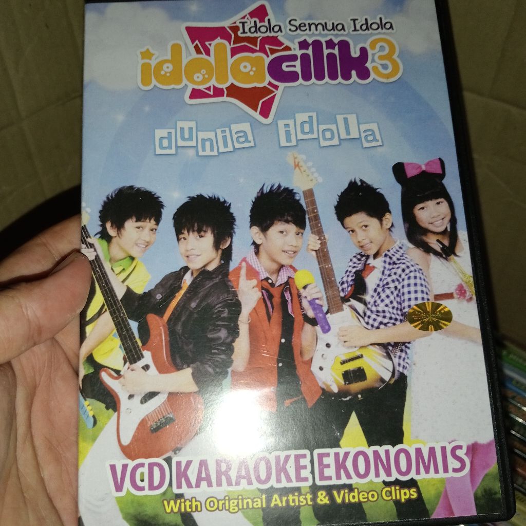 VCD Karaoke Idola Cilik 3 - Dunia Idola (Kemasan Box)