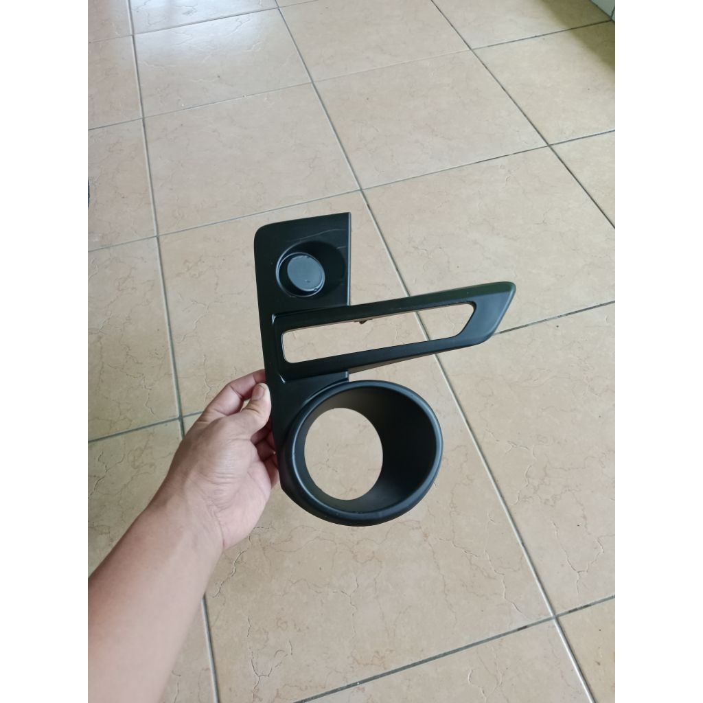 cover foglamp kanan Toyota Raize bekas original