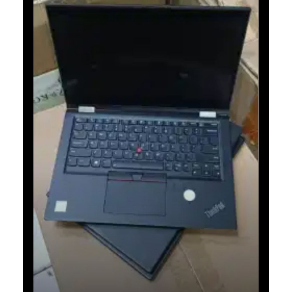 Thinkpad Yoga X390 Grade A