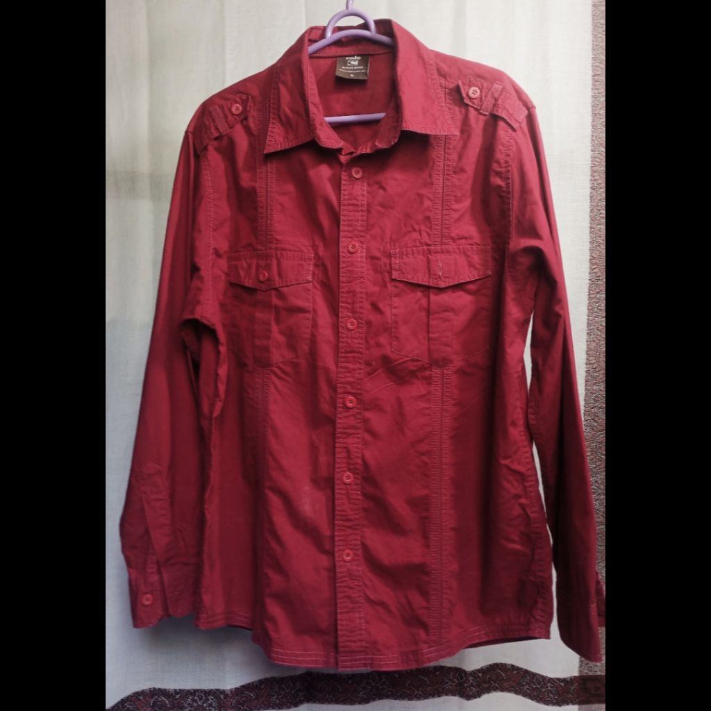 COLE Kemeja Pria Size { S } Merah Tua Katun # preloved bekas second pl used pakaian baju hem atasan 