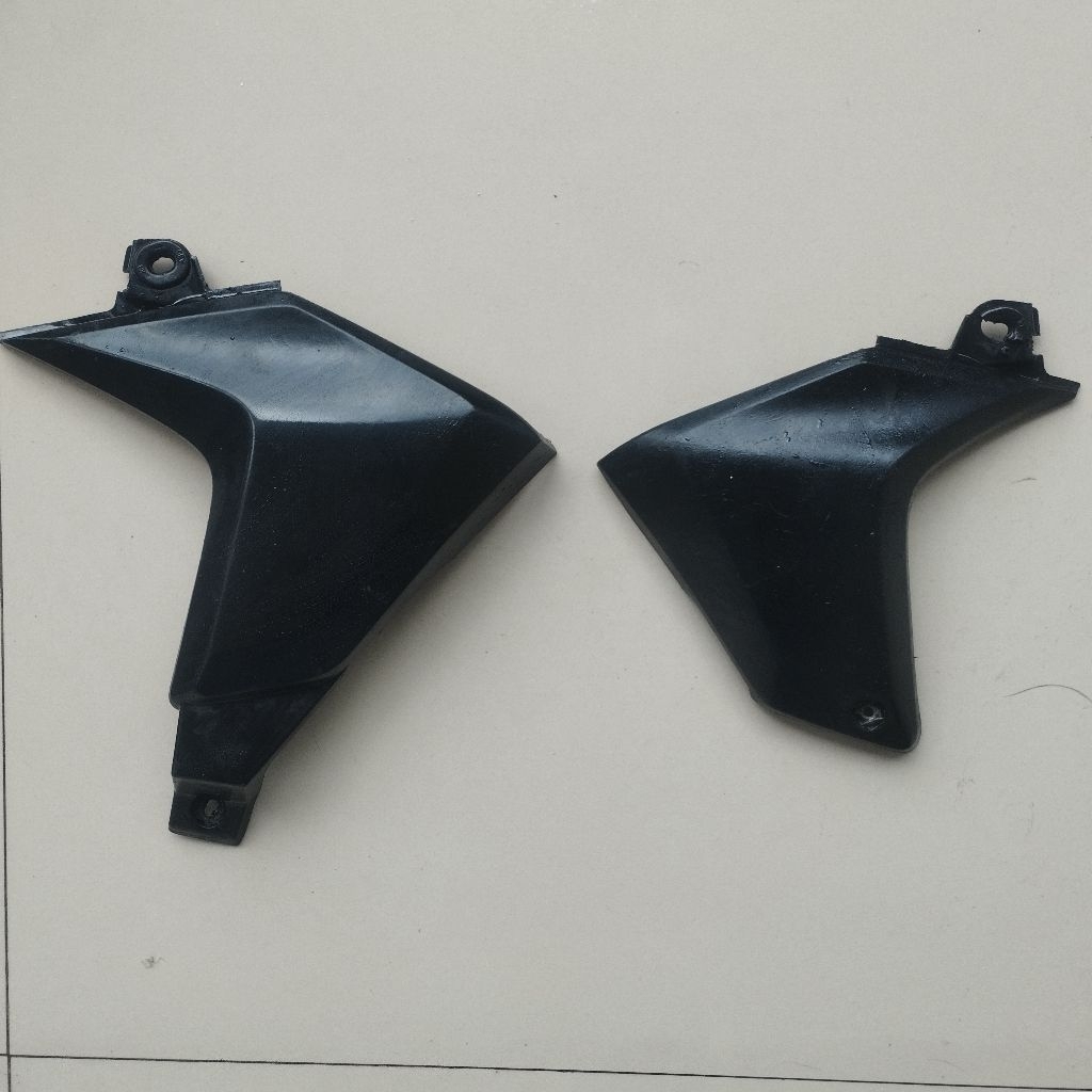 Cover footstep Honda Supra X 125 helm in original