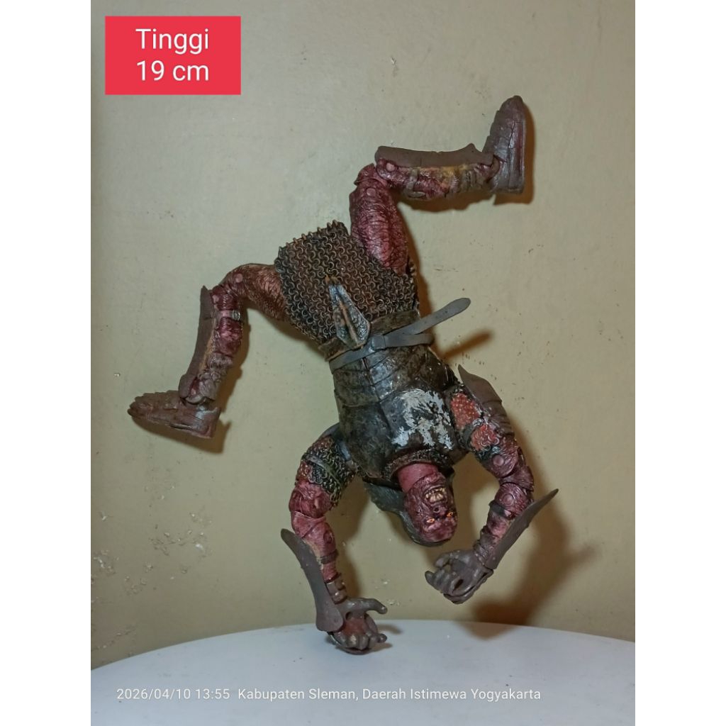action figure URUK HAI lord of the ring