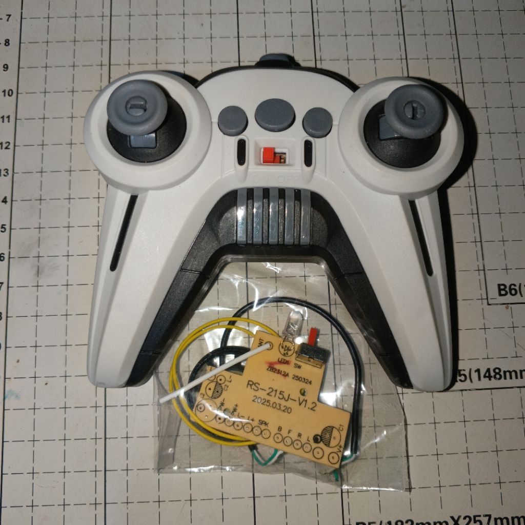 PCB dan Remot Mobil RC Rock Crawler Kecil