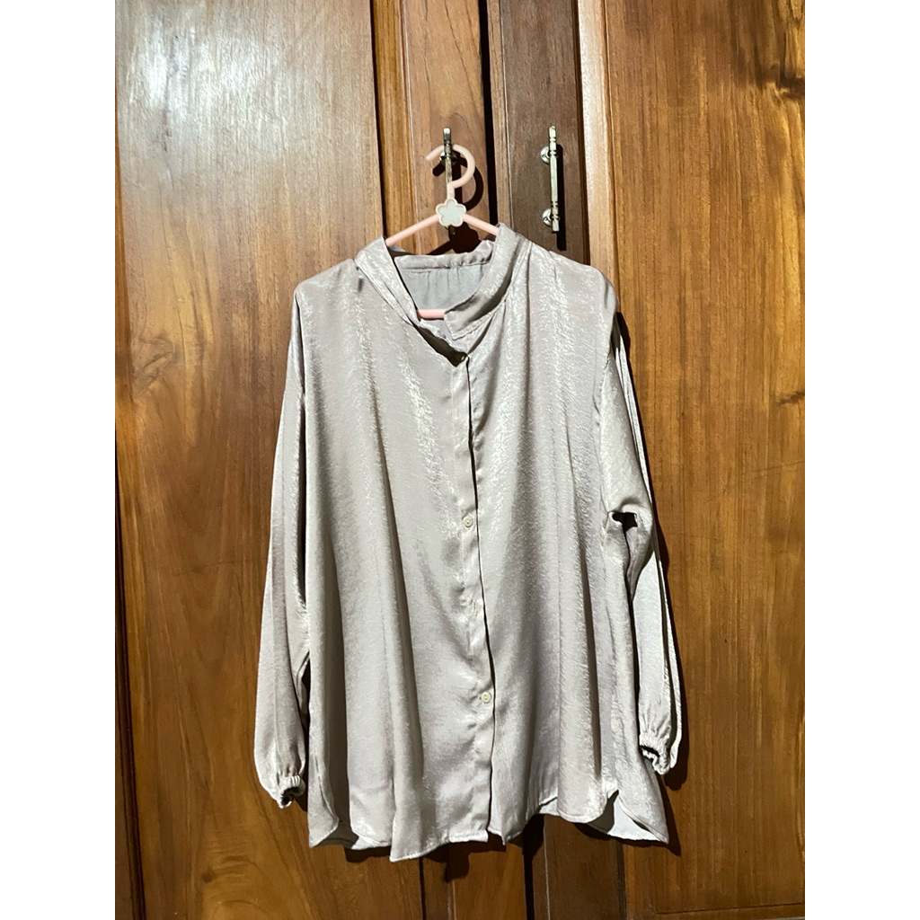 kemeja wanita silk warna mocca