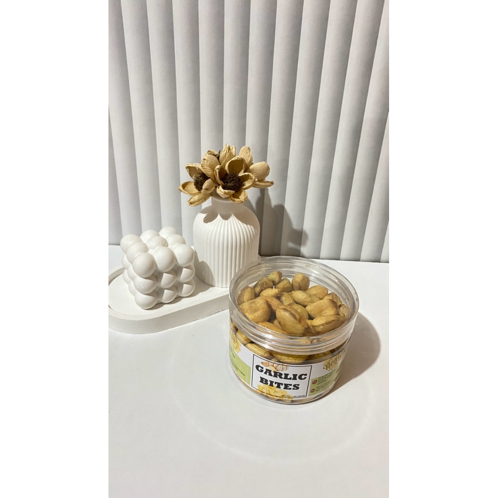 KERIPIK BAWANG PUTIH / GARLIC BITES / 125 gr