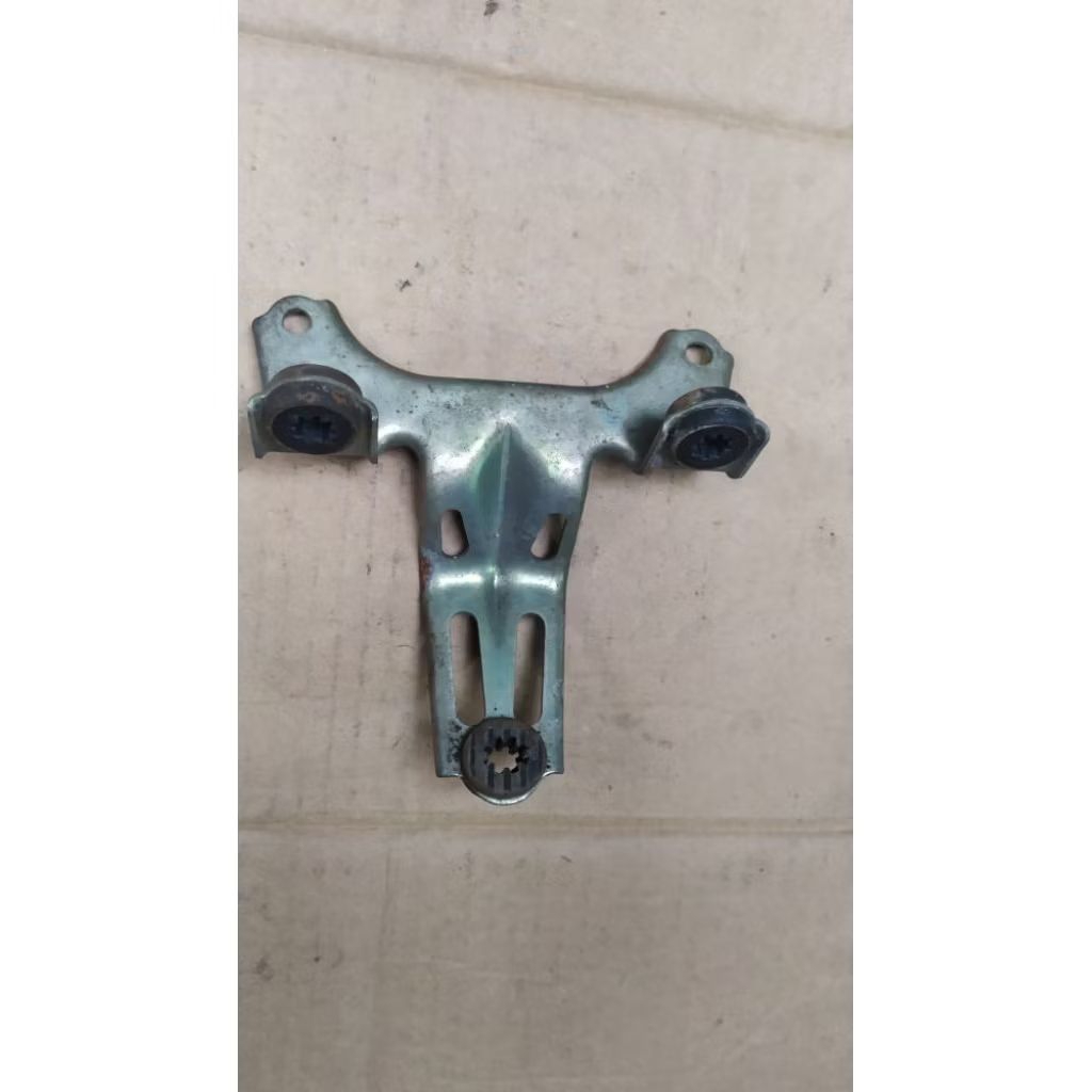bracket dudukan lampu stop belakang CBR 150 original copotan
