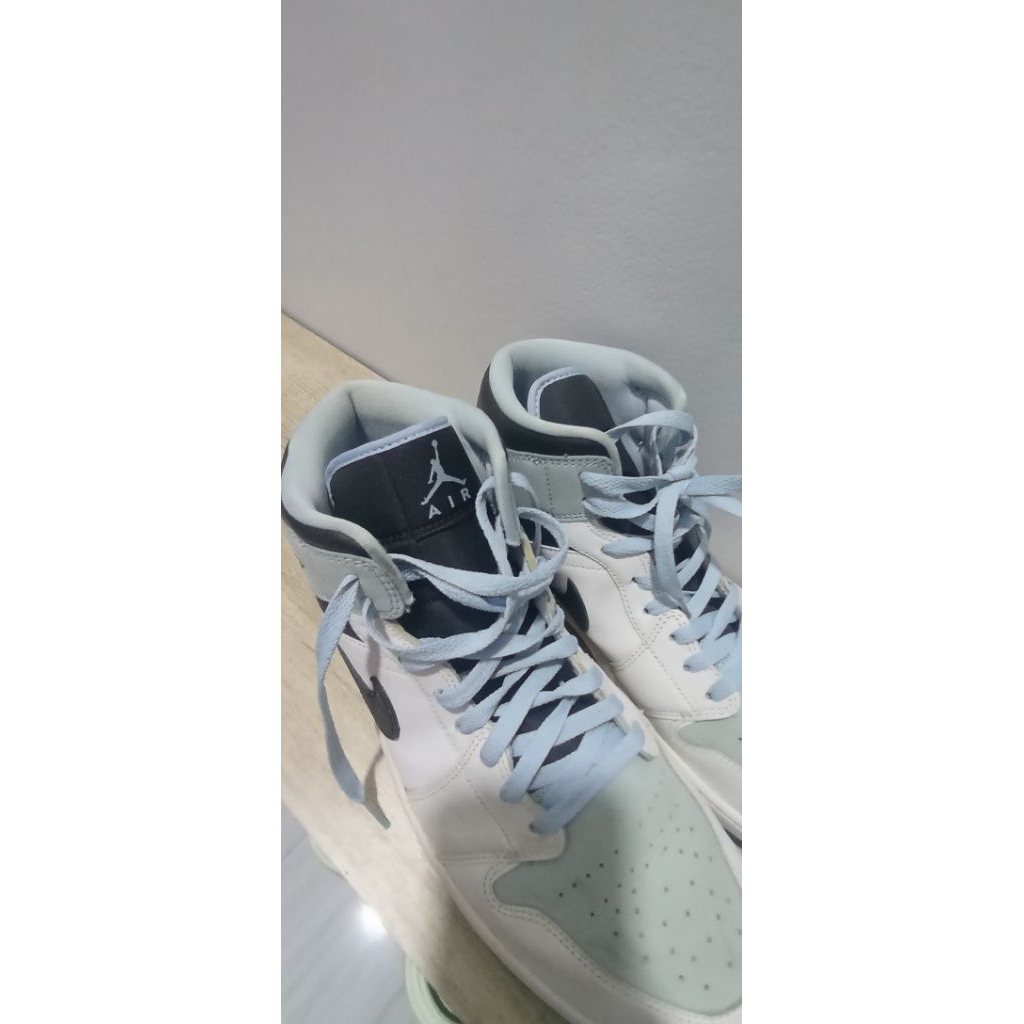Sepatu sport nike air jordan mid blue kondisi second uk 43 dan bagus