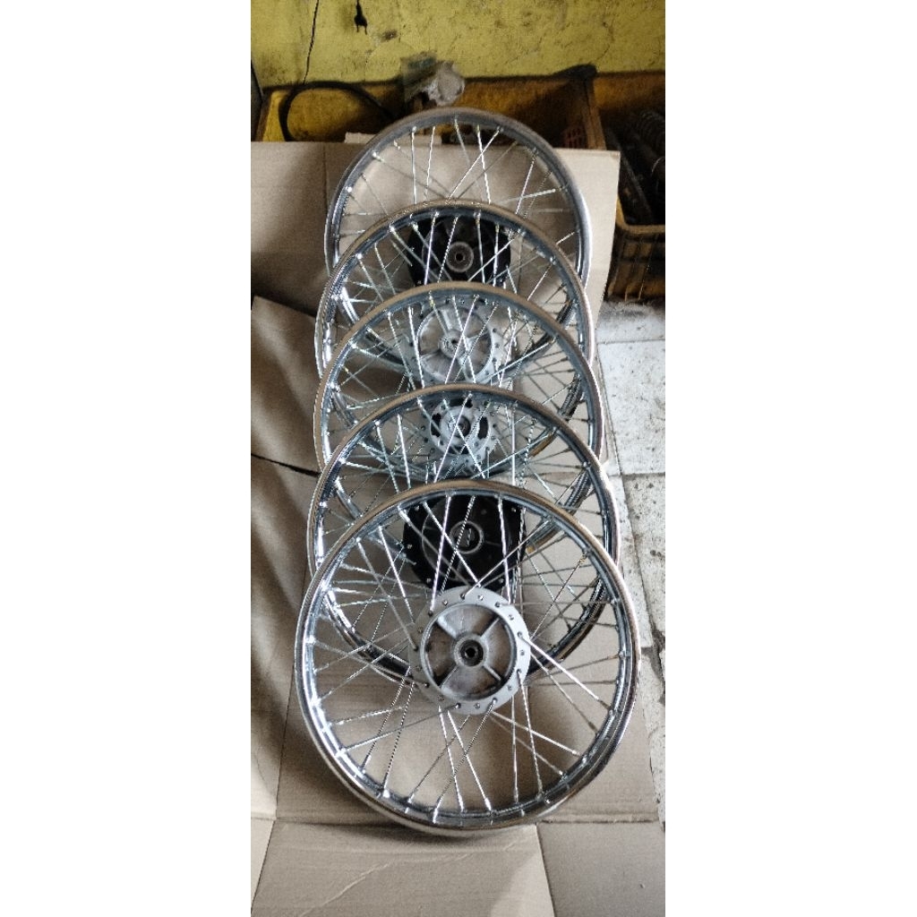 velg Supra fit new/karisma ring 17 bagian blakang, pelek+jari2 baru tinggal pasang