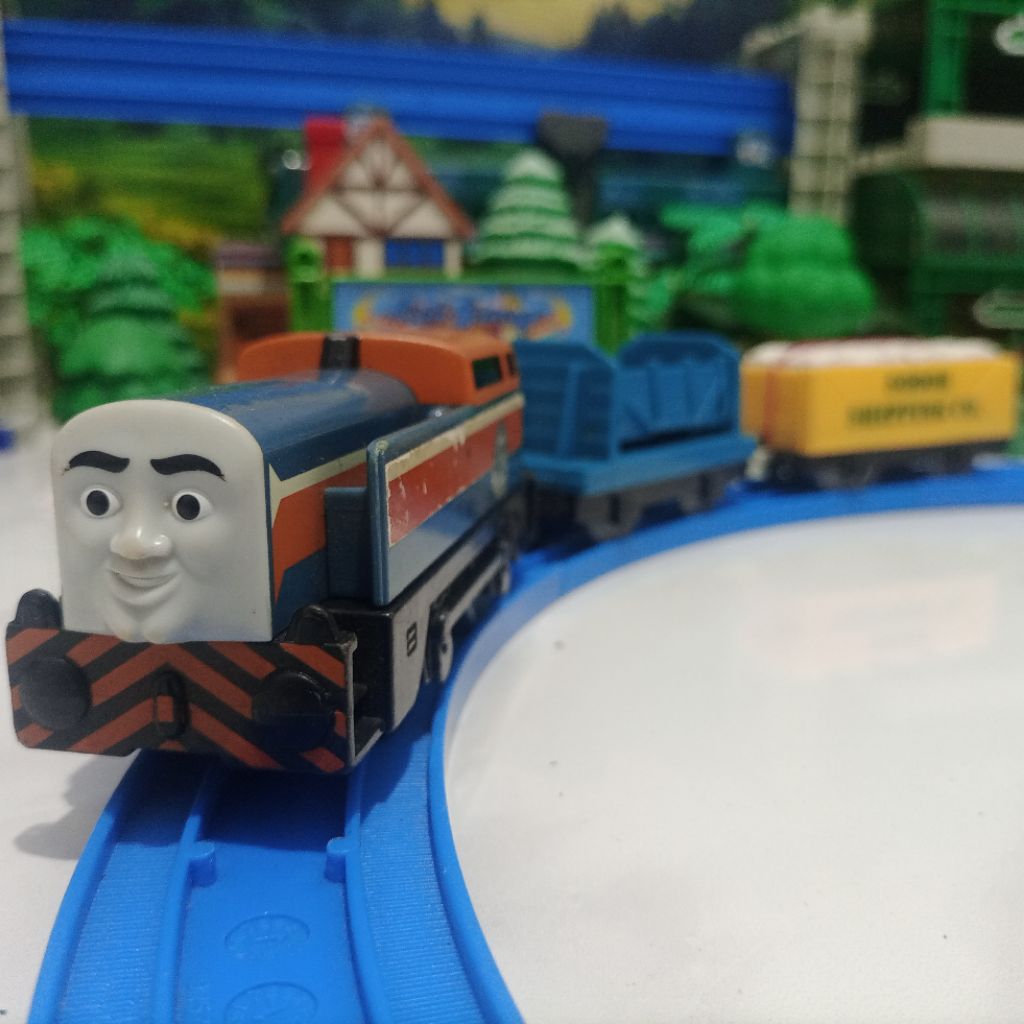 Mattel Trackmaster Thomas & Friends - Den (Plarail Compatible)