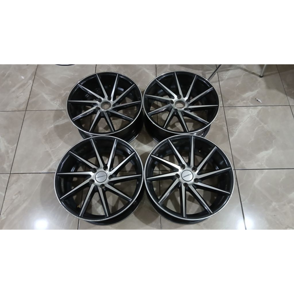 Velg bekas mobil racing vossen ring 18 lebar 8 baut 5x114.3 velg only