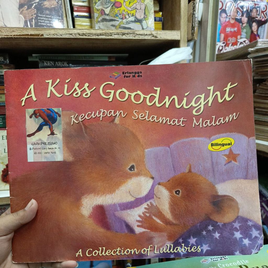 Erlangga for kids A Kiss Good night Bilingual