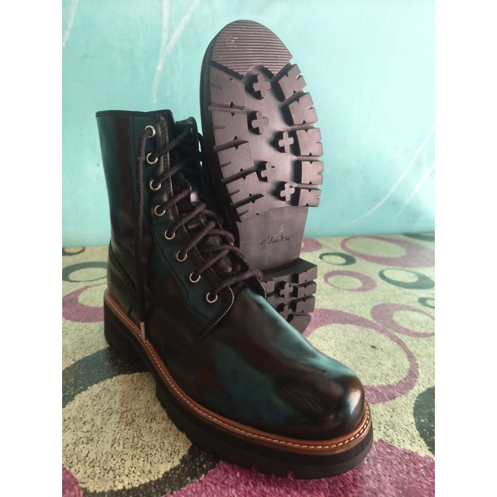 Clarks High Boots Unisex