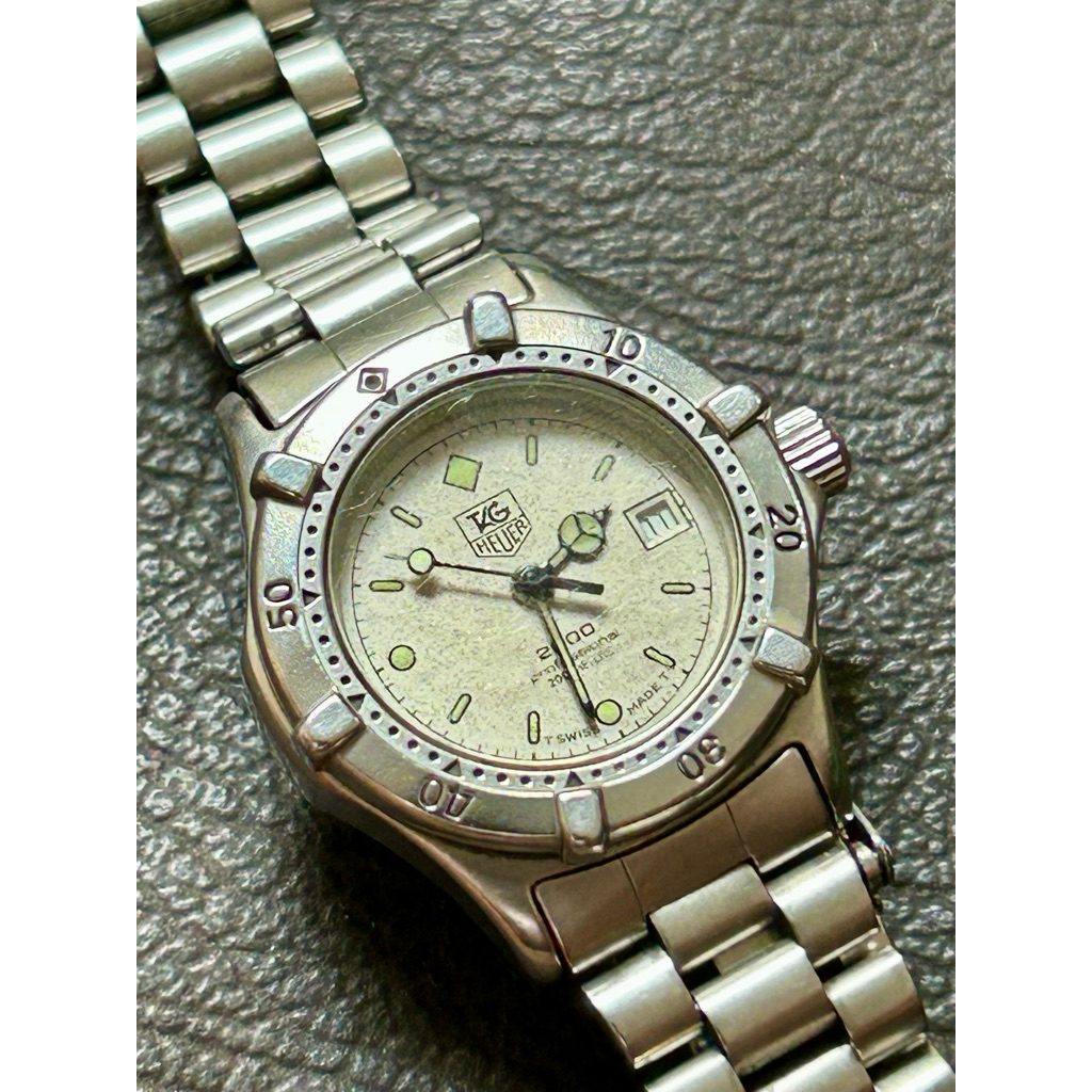 Jam tangan Tag Heuer 2000 Ladies reff 962.208 Quartz Swiss made Vintage
