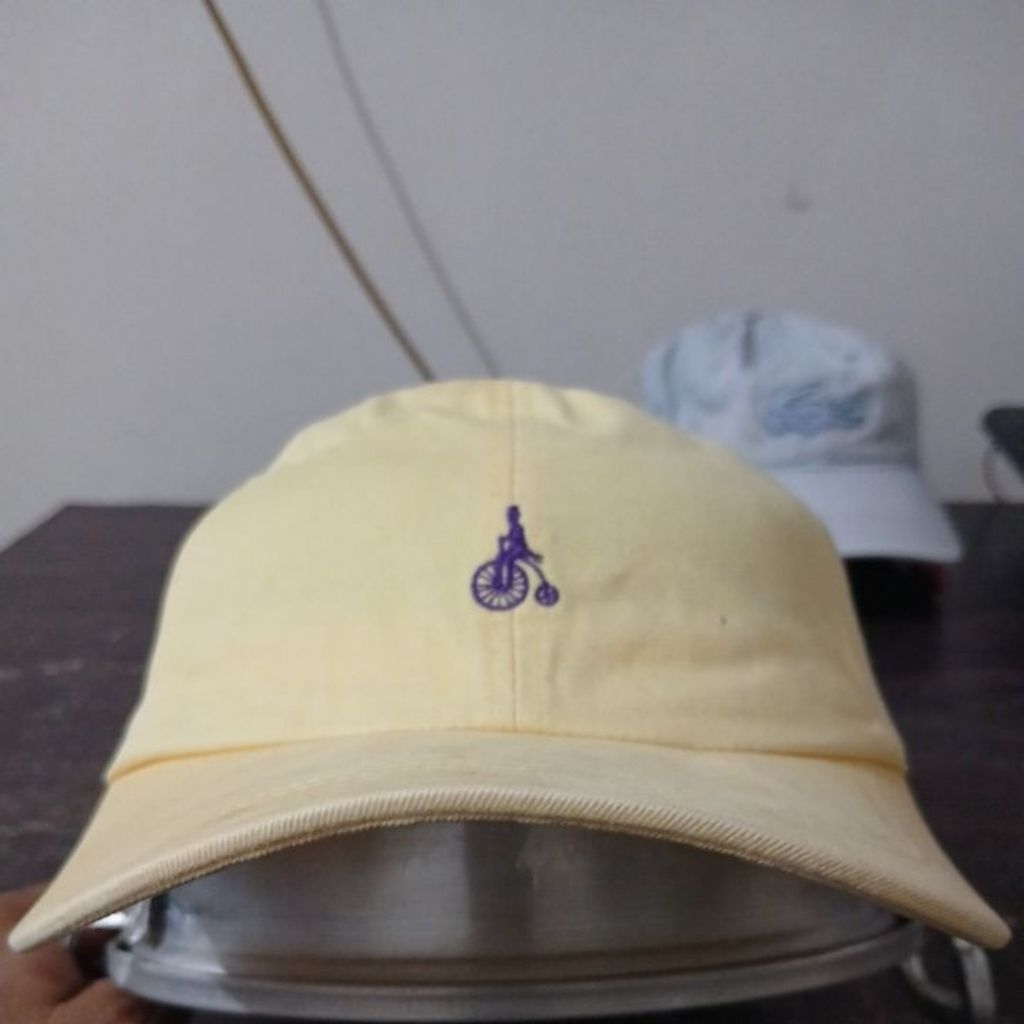Topi baseball bahan katun tebal lembut warna kuning logo bordir BEANPOLE second Original allsize ste