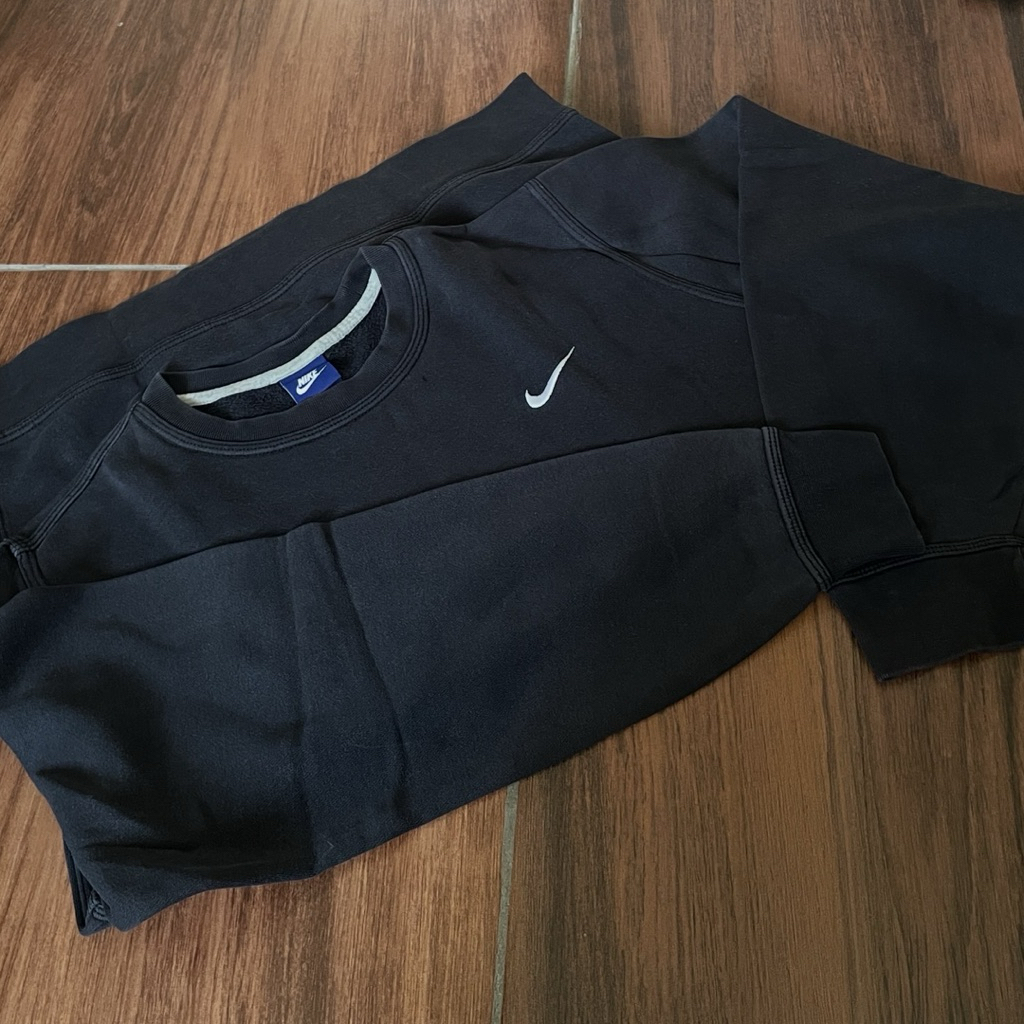 PRELOVED | sweater nike hitam bekas pakai