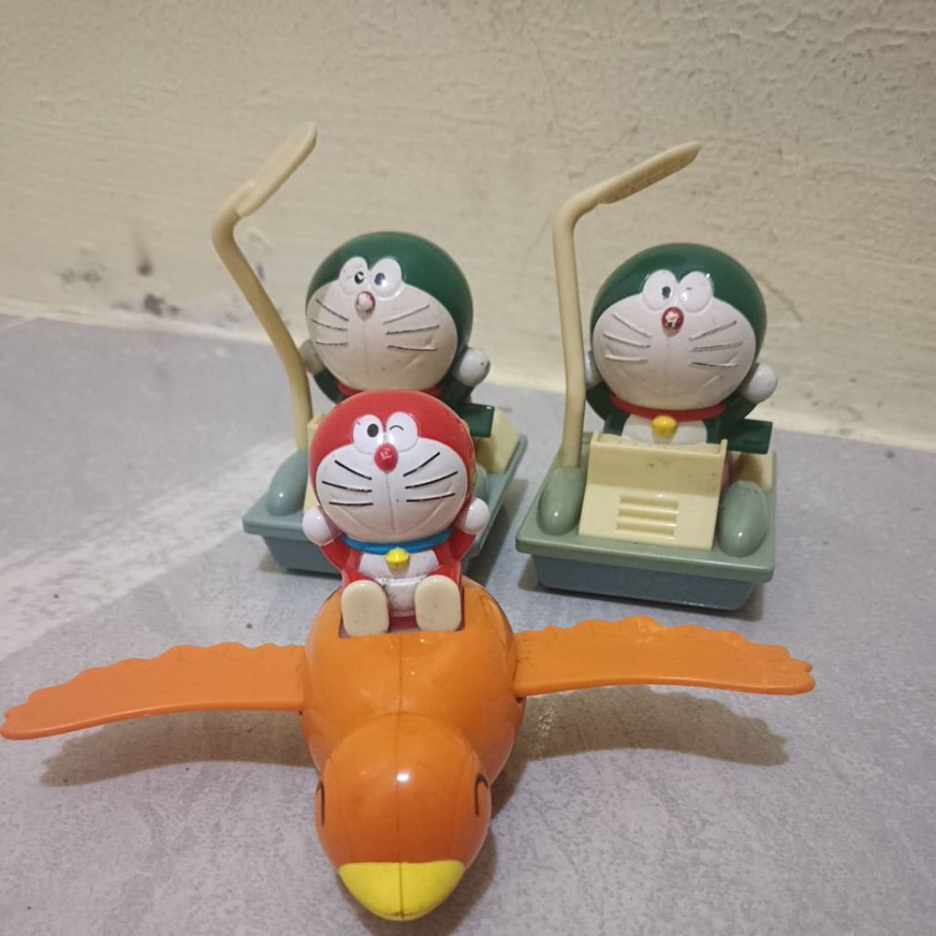 mainan mcd doraemon PL kumpul