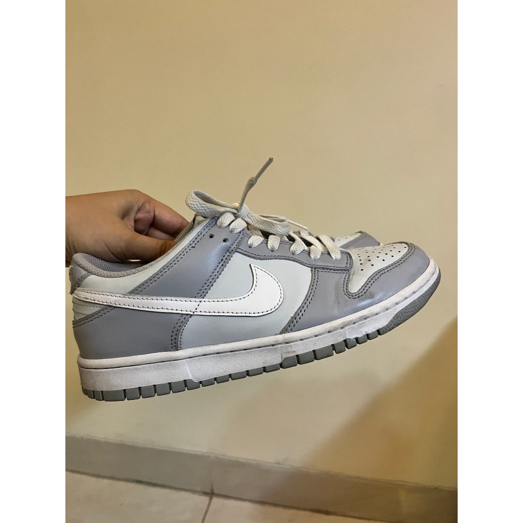Nego tipis | Nike Dunk Low Women | Grey & White | Sepatu Perempuan | 25 cm EU 39 | Bekas Pakai Priba