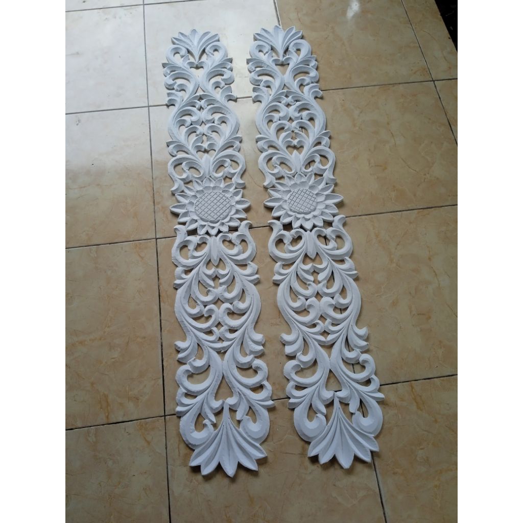 ornamen tiang ukir spon