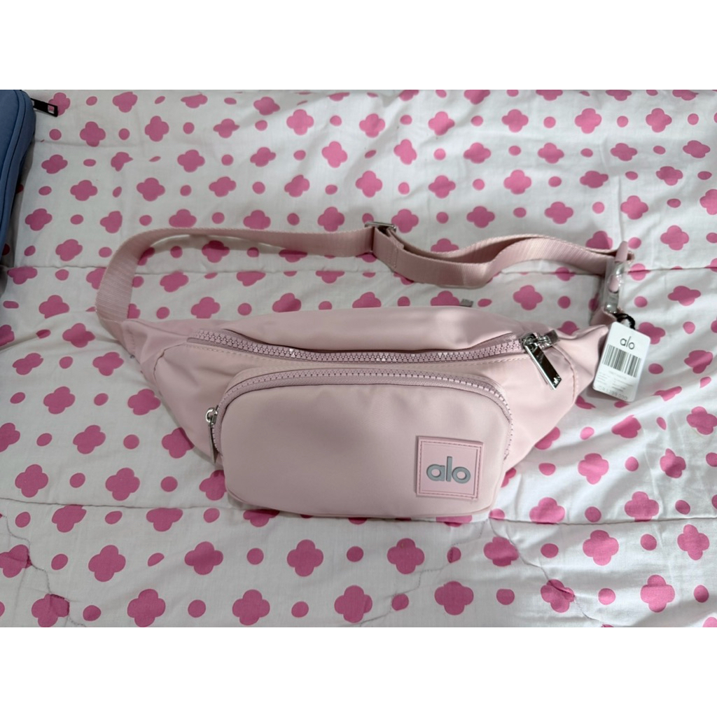 New ALO YOGA Explorer Fanny Bag Pink