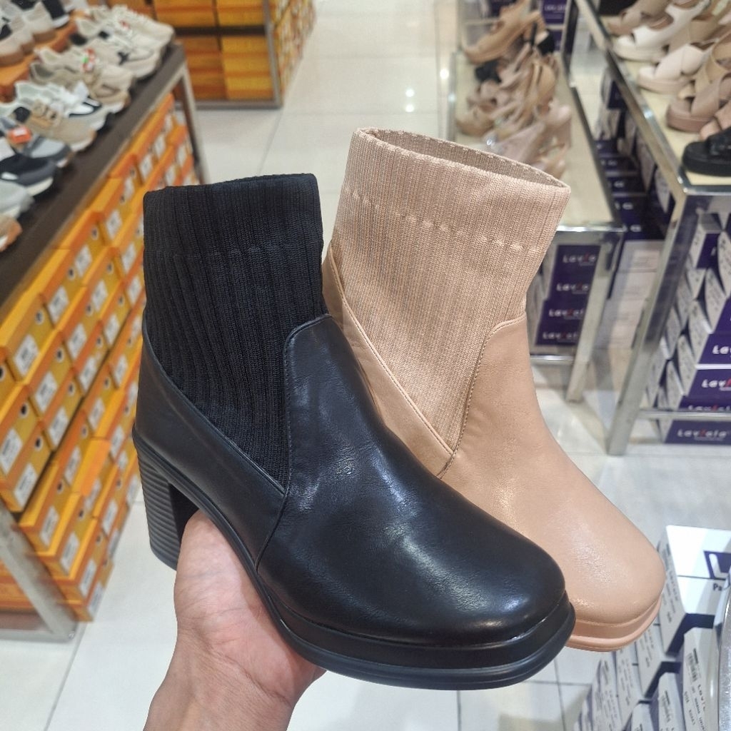 SEPATU BOOTS WANITA LAVIOLA
