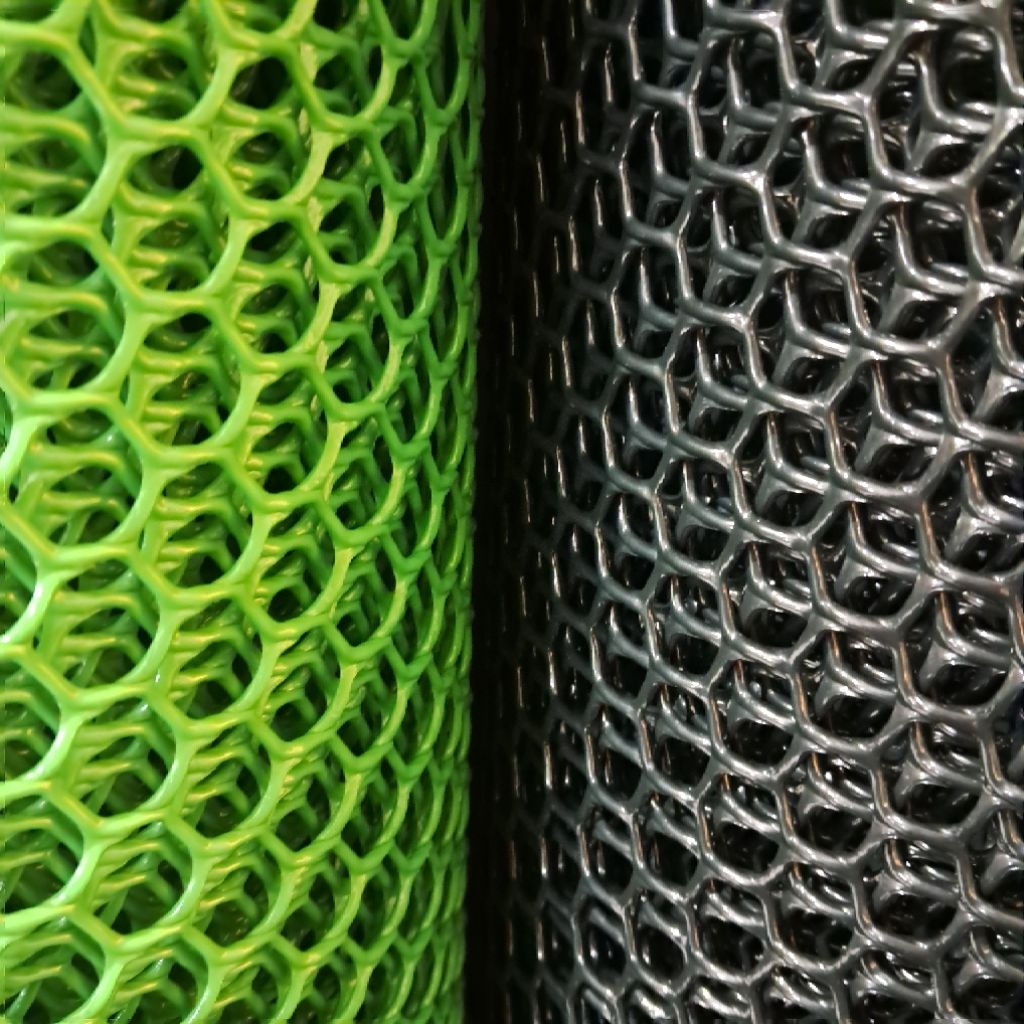 jaring ram plastik hdpe, motif hexagon, lebar 125cm.