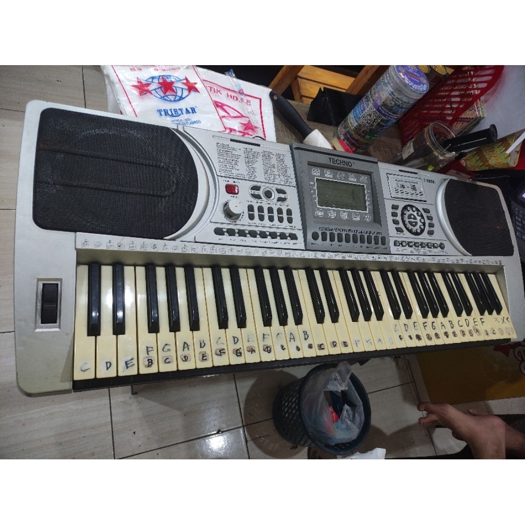 Piano Keyboard Techno T 9800 Unit+Adaptor saja
