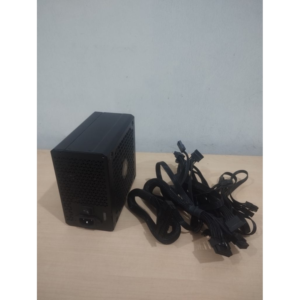 PSU pure Corsair RM 650watt 80+ gold full modular minus ga ada stikernya