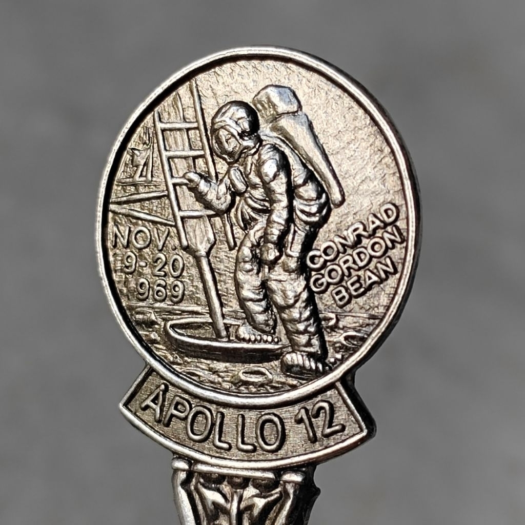 Pajangan Vintage 1969 Sendok Besi Apollo 12